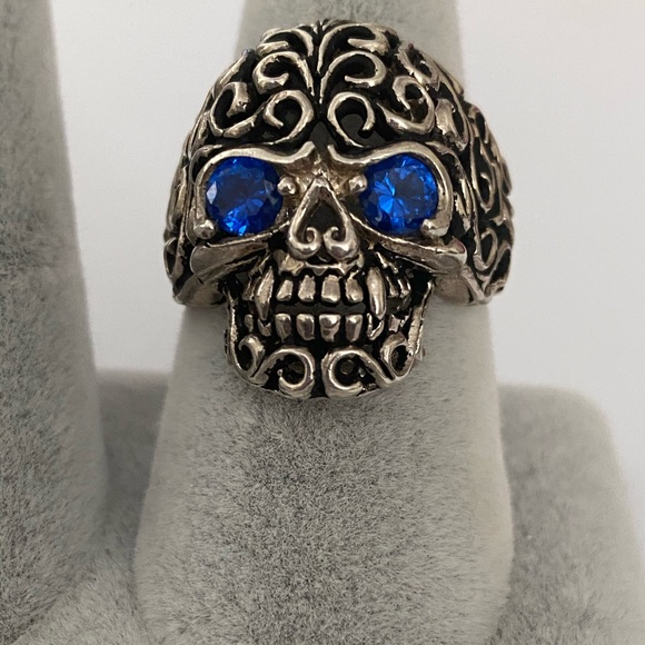 925 sterling silver skull biker ring blue cz stone - Picture 3 of 5